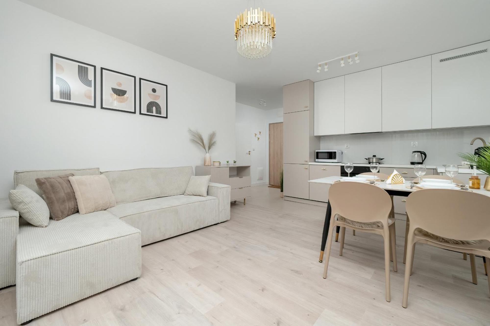 Exceptional With Parking By Renters *