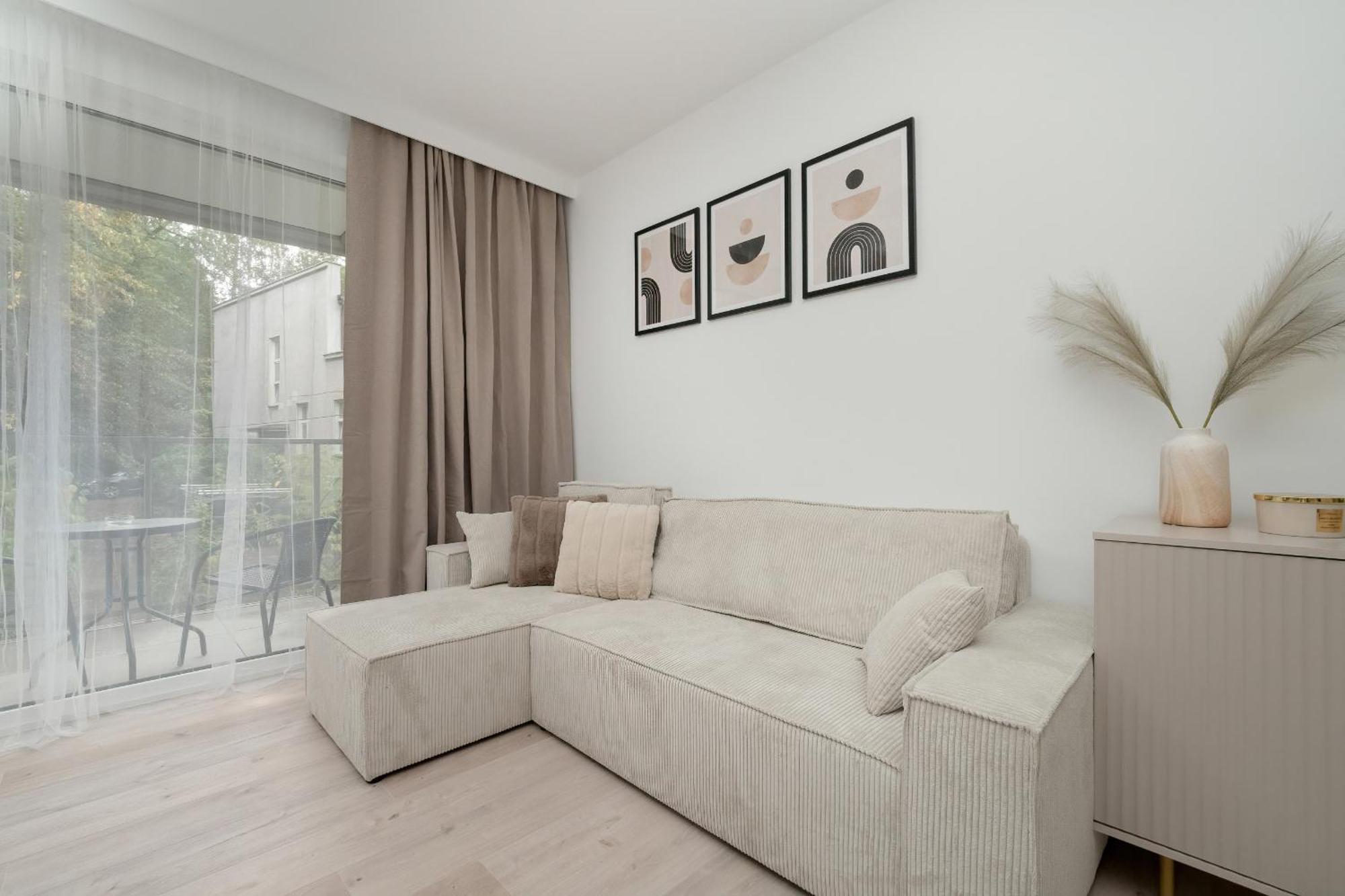 Exceptional With Parking By Renters Apartmán Katovice
